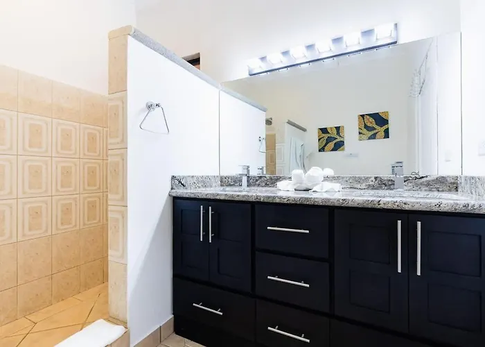 Сasa de vacaciones Sunrise 27- 2 Bedroom Ocean View *